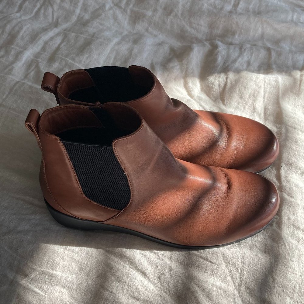 Ziera Shoes, Shanghai Chelsea Boot, Camel Leather, Size 41 (US10)